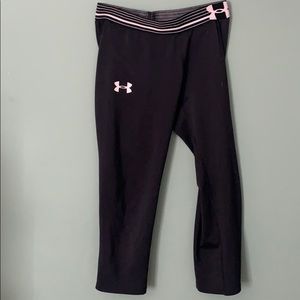 Woman’s cropped under armor leggings